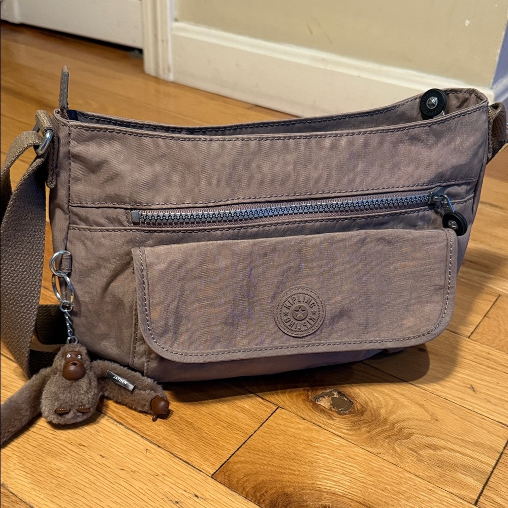 Kipling Syro Crossbody Bag in beige/tan like new